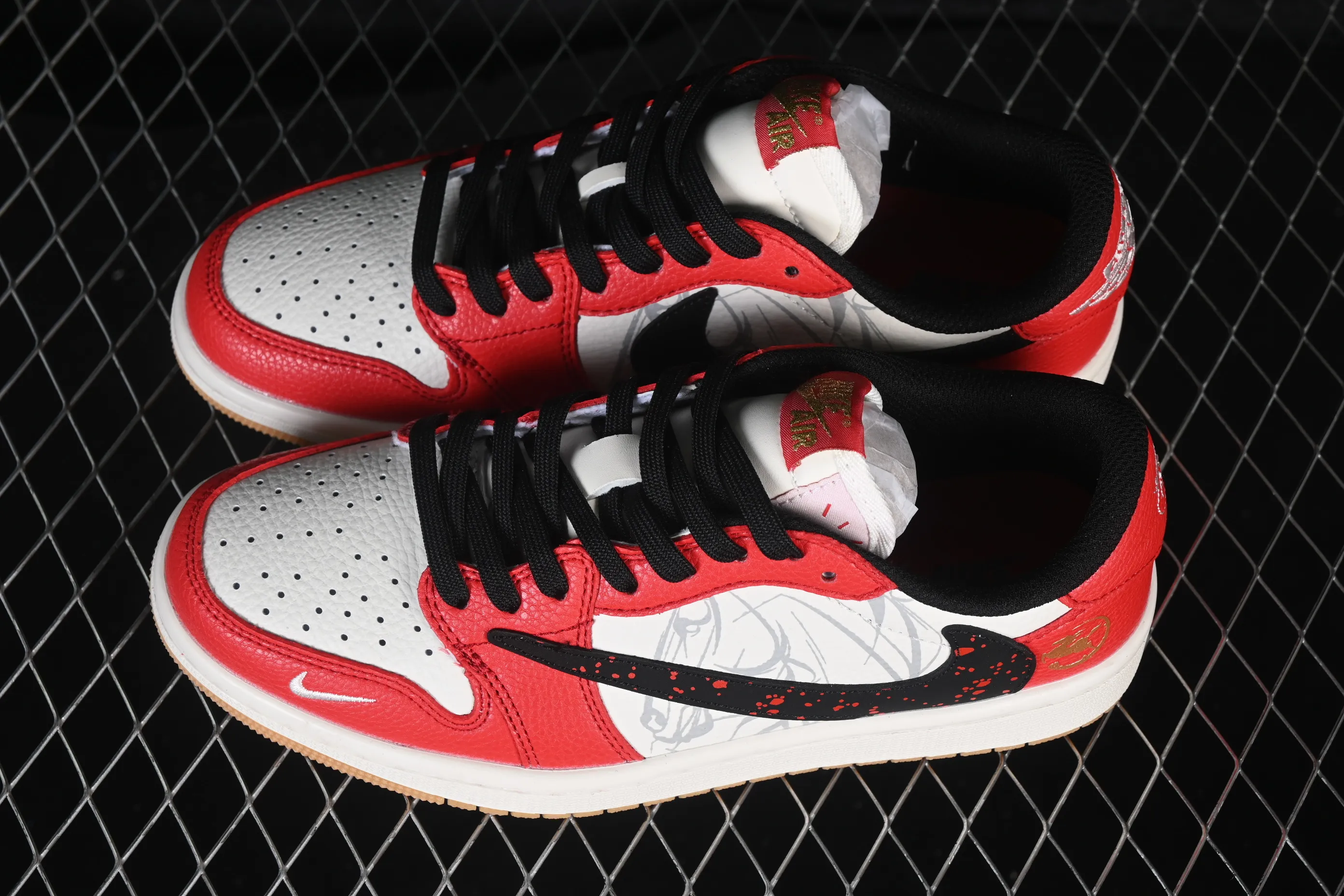 All Categories Air Jordan Jordan Series Basketball Shoes Air Jordan 1 Low High-end Customized Low-top Shoes Travis Scott x Fragment Design x Air Jordan 1 Low OG SP AJ1 Joe 1 Year of the Horse Limited Edition White and Red Dots Low-top Cultural Casual Shoes NH0601-063